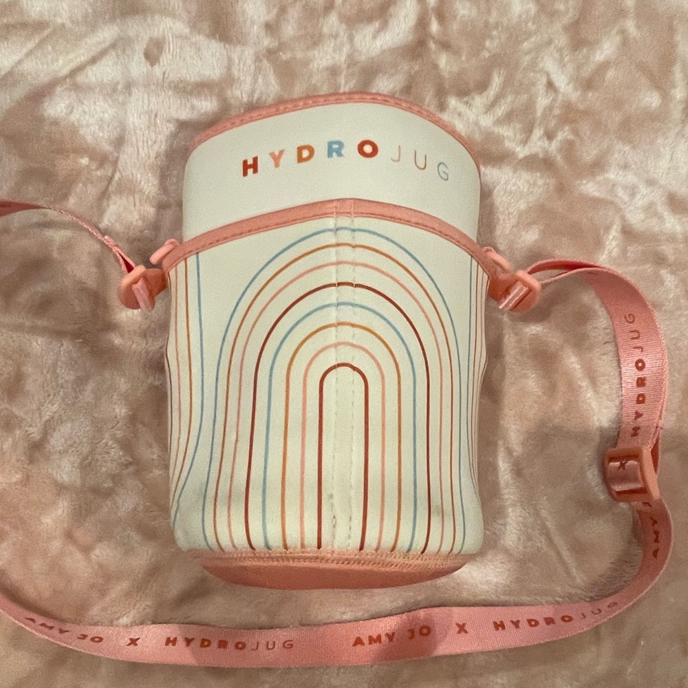 Rainbow hydrojug sleeve